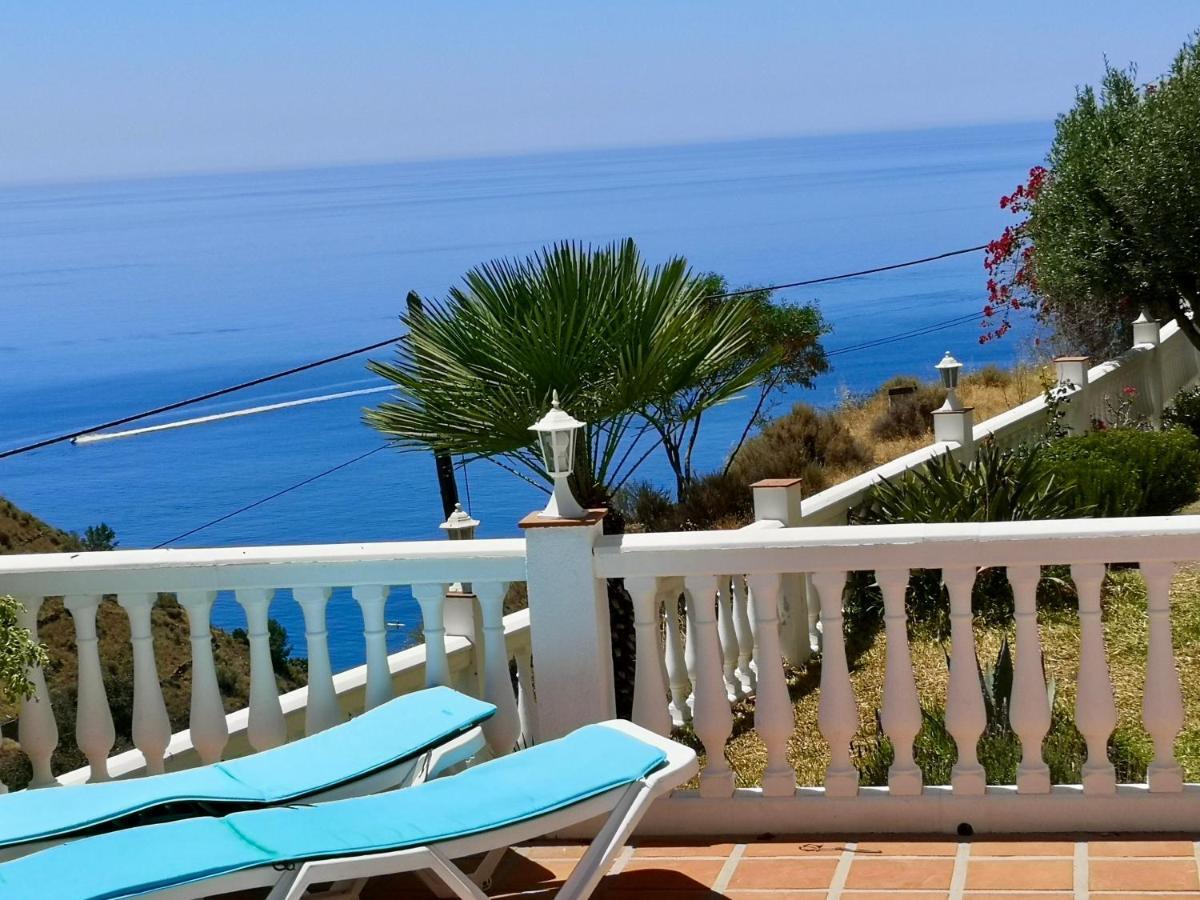 House In A Cove Vil·la *
